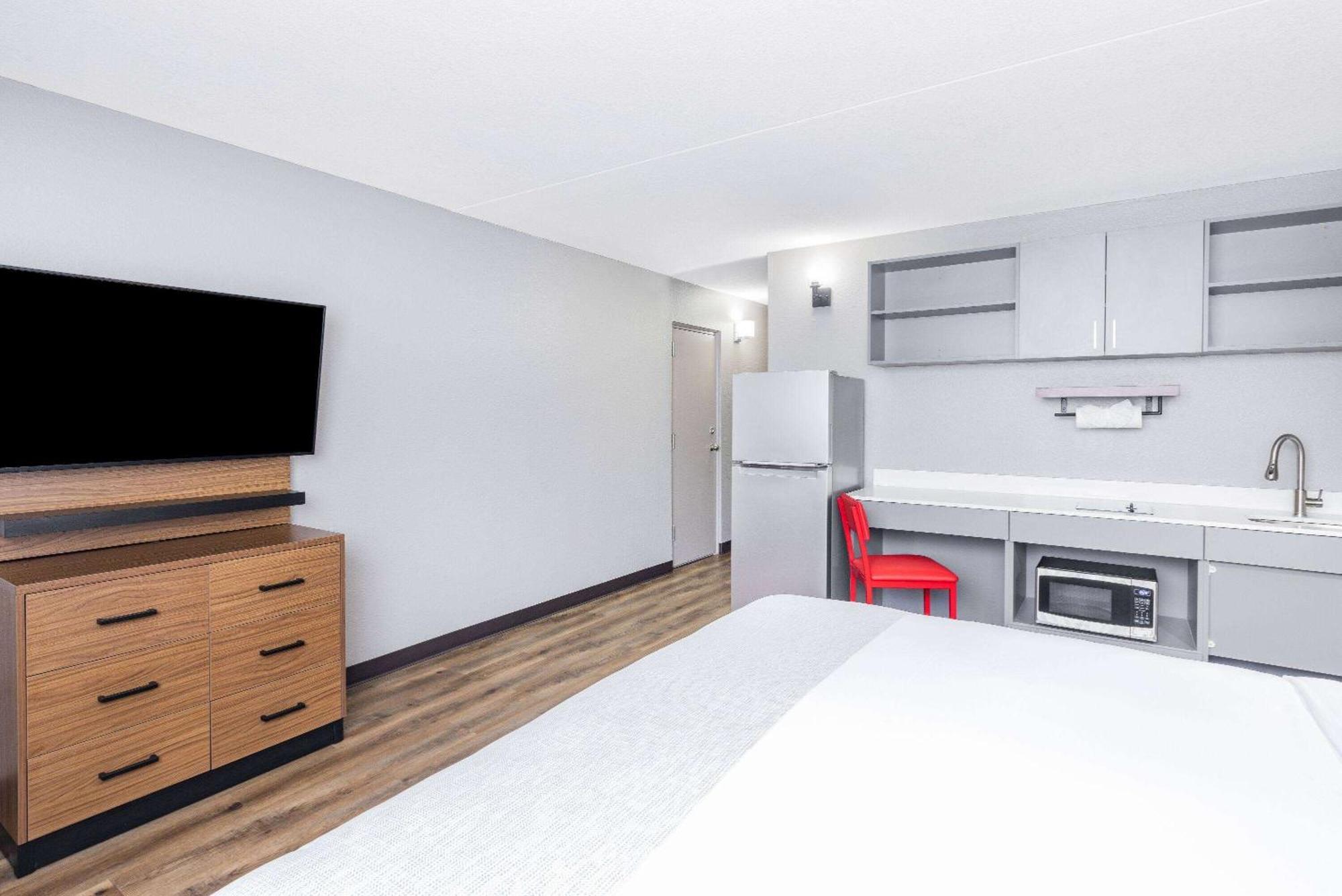 Hawthorn Extended Stay By Wyndham Wichita Airport Buitenkant foto