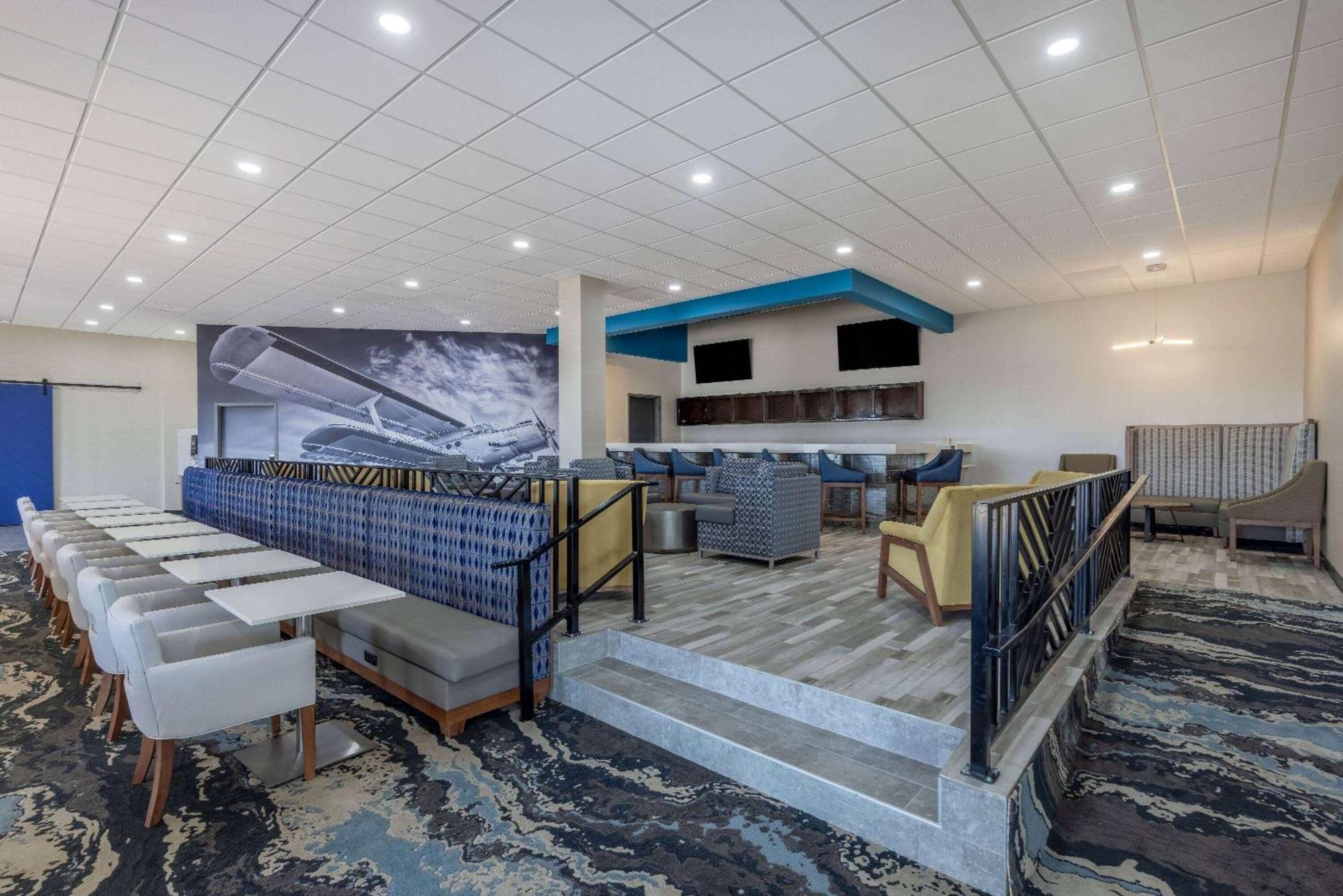 Hawthorn Extended Stay By Wyndham Wichita Airport Buitenkant foto
