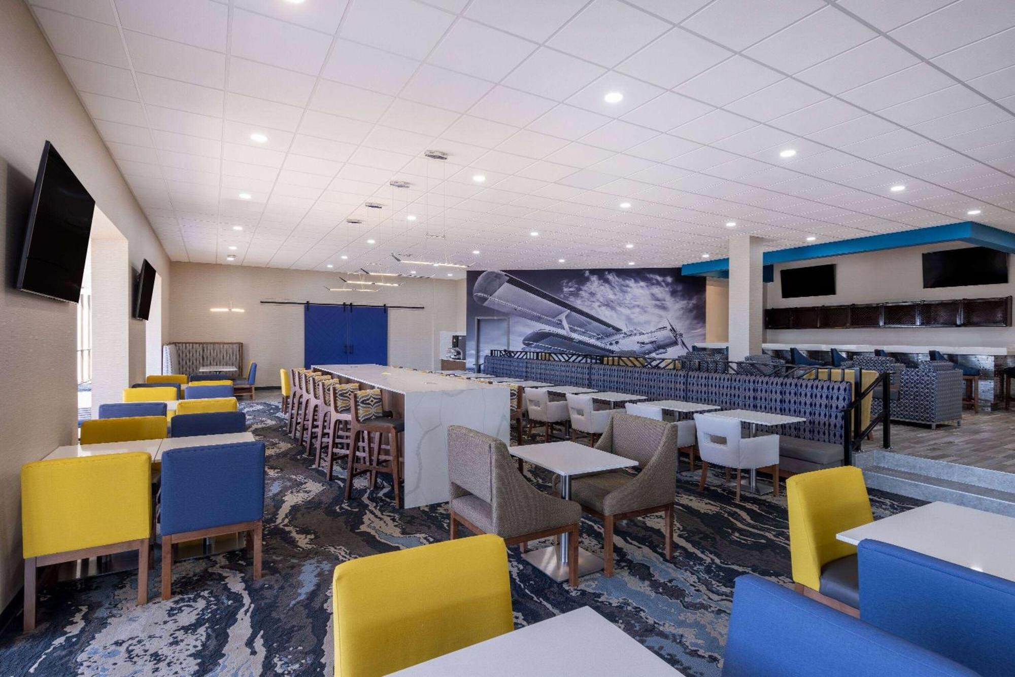 Hawthorn Extended Stay By Wyndham Wichita Airport Buitenkant foto